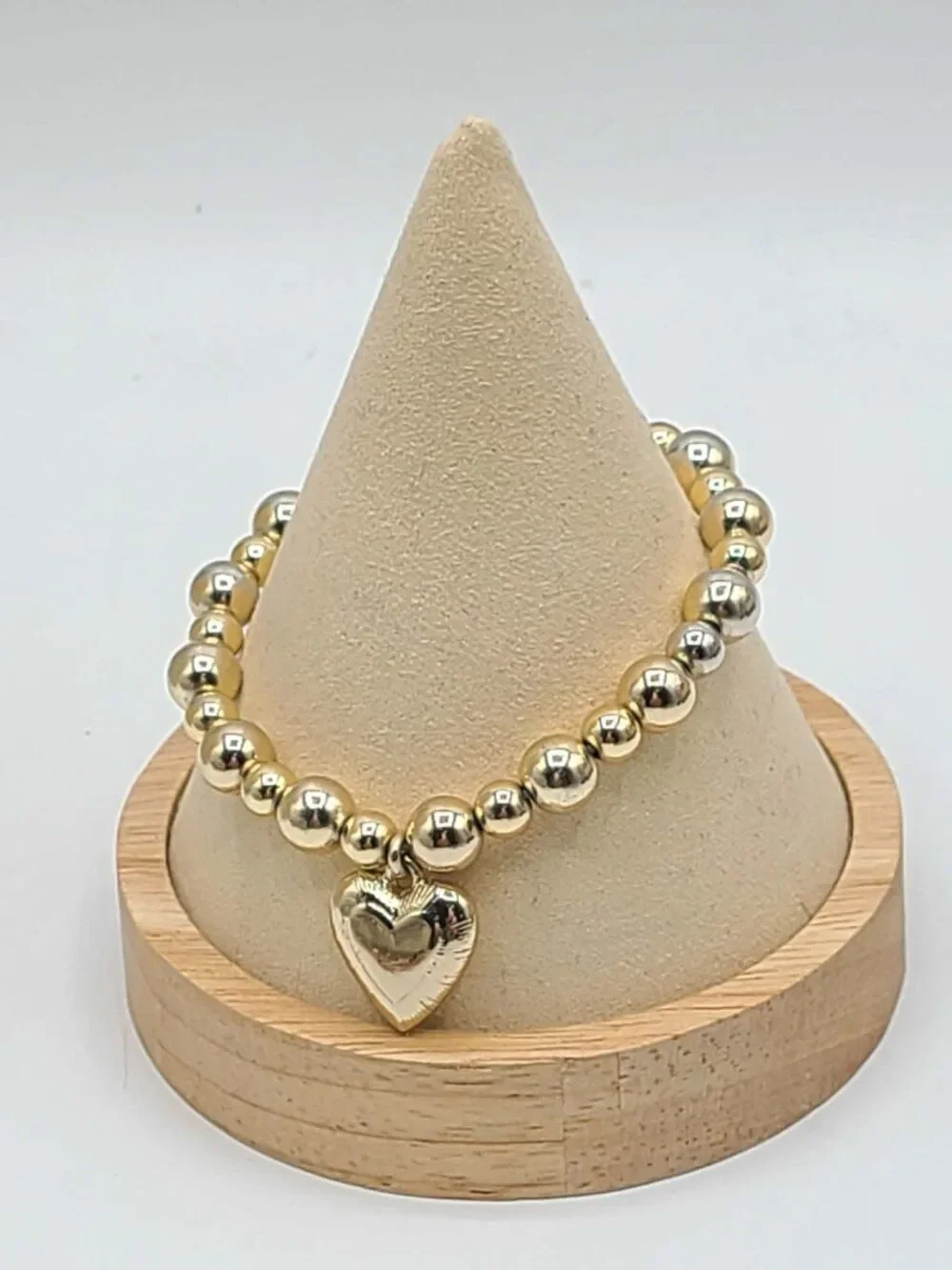 J Crew Stretchy Gold Tone Beaded Bracelet with Heart NWOT